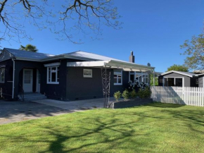 Walnut House whole house, Havelock North